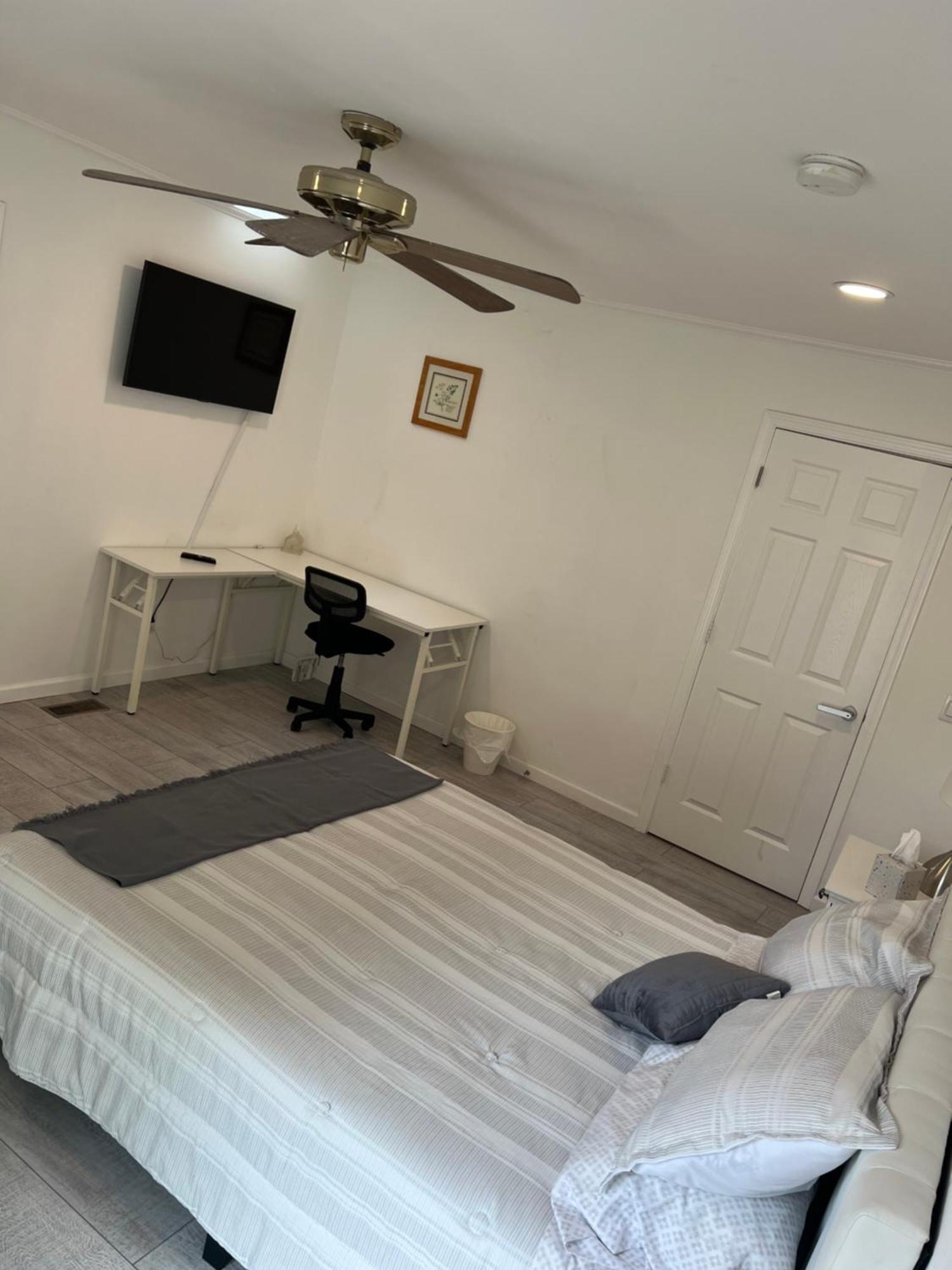 Cozy Private Suite 5 Min From Saint Francis Hospital And Woodland Hills Mall Tulsa Exterior foto